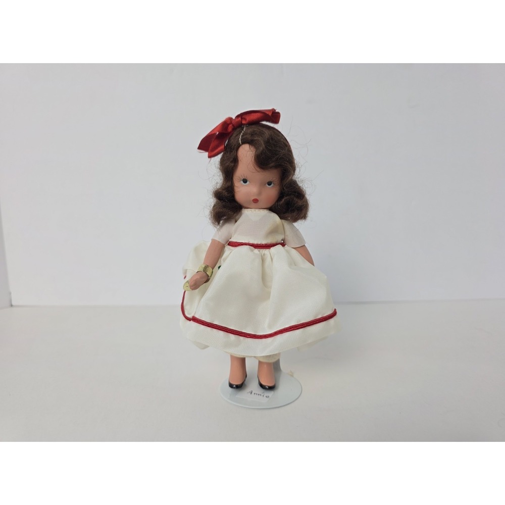 Vintage Nancy Ann Storybook Doll Annie At the Garden Gate 129